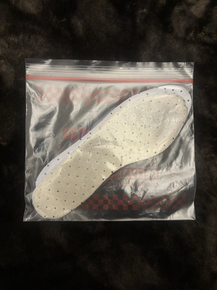 coconut_7585's tweet photo. 毎日履いているブーツで使っていた中敷0.25＋送料(・手数料)でお迎えしてくださる方DMお待ちしております🥺💕
#中敷売ります #下着売ります #パンツ売ります #パンツ売り子 #靴下売ります #靴下売り子 #靴下フェチ #足もの #足もの売ります #靴売ります #靴フェチ #足フェチ #ストッキング売ります https://t.co/Fvvo4pxWCD