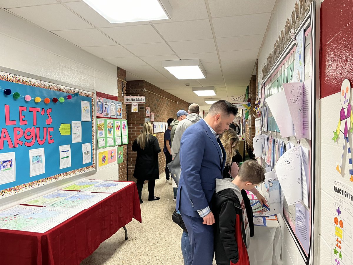 jfkeipride's tweet photo. JFK’s Education Celebration! EIPRIDE FOREVER @eischools https://t.co/aWklsDH7kN