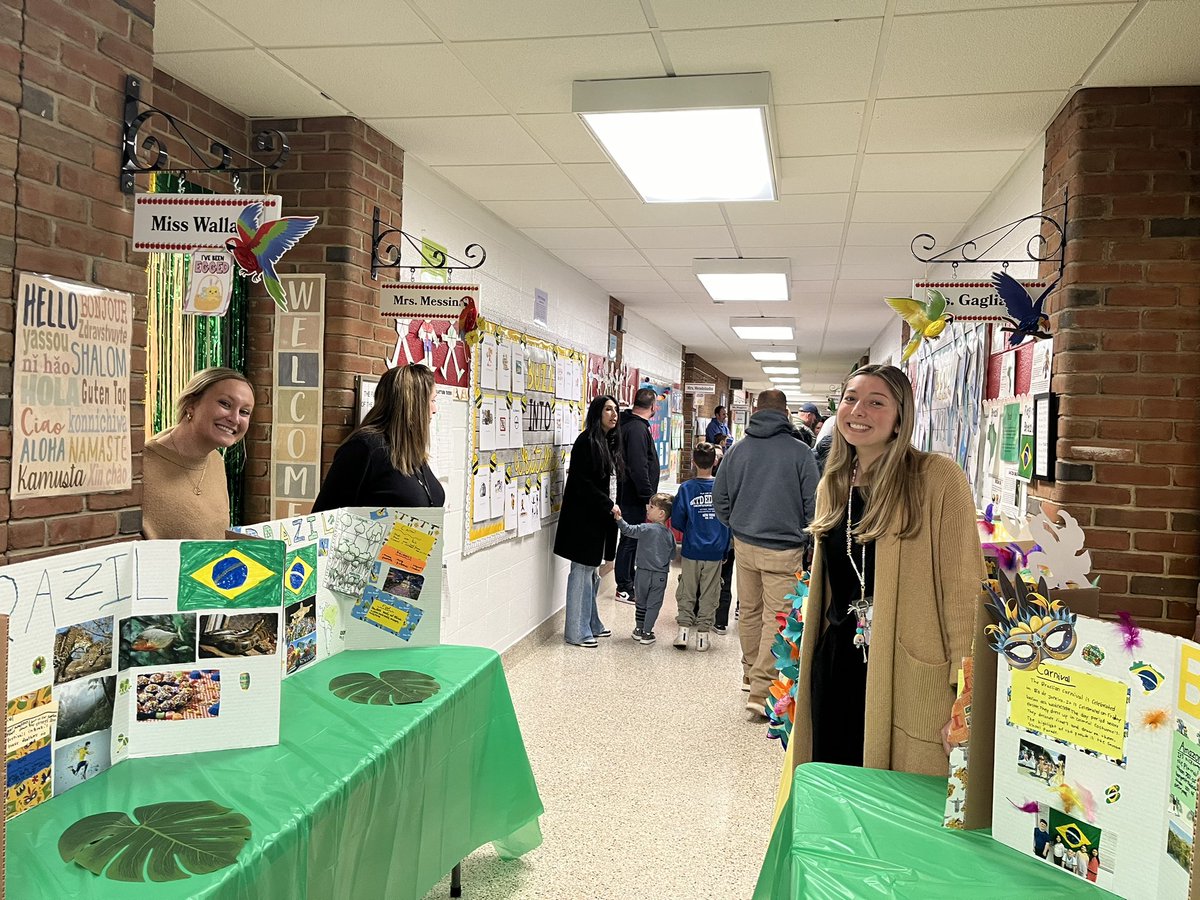 jfkeipride's tweet photo. JFK’s Education Celebration! EIPRIDE FOREVER @eischools https://t.co/aWklsDH7kN