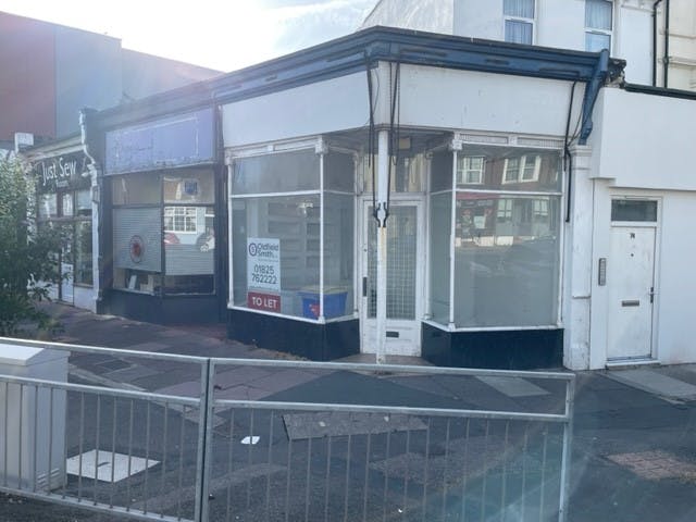 oldfieldsmith's tweet photo. Now Available: 72 Seaside. Up to 18.6 sq m. #Eastbourne #ToLet #Retail #OldfieldSmithCo https://t.co/ZAicjCqiBW https://t.co/cit3vuYFQL