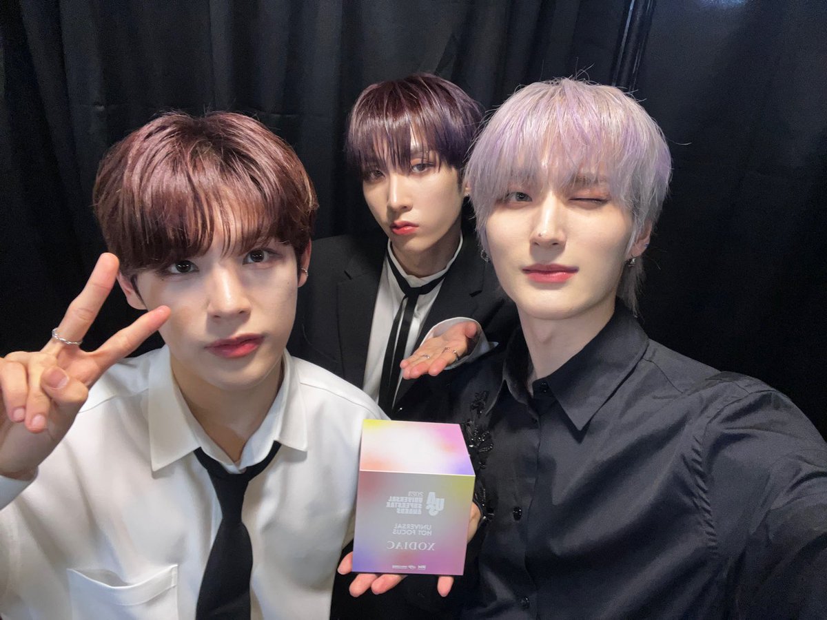 XODIAC_MEMBERS's tweet photo. [#규민🐶] 

쏘블리~~~~~ 덕분에 처음으로 참석한 시상식에서 상까지 받게 돼서 너무 고마워!! 진짜 앞으로 몇 배로 더 보답할게 사랑해🩵

#XODIAC #소디엑 #GYUMIN #규민 
#똑똑똑_귬이등장 https://t.co/YVHmfOUiHJ