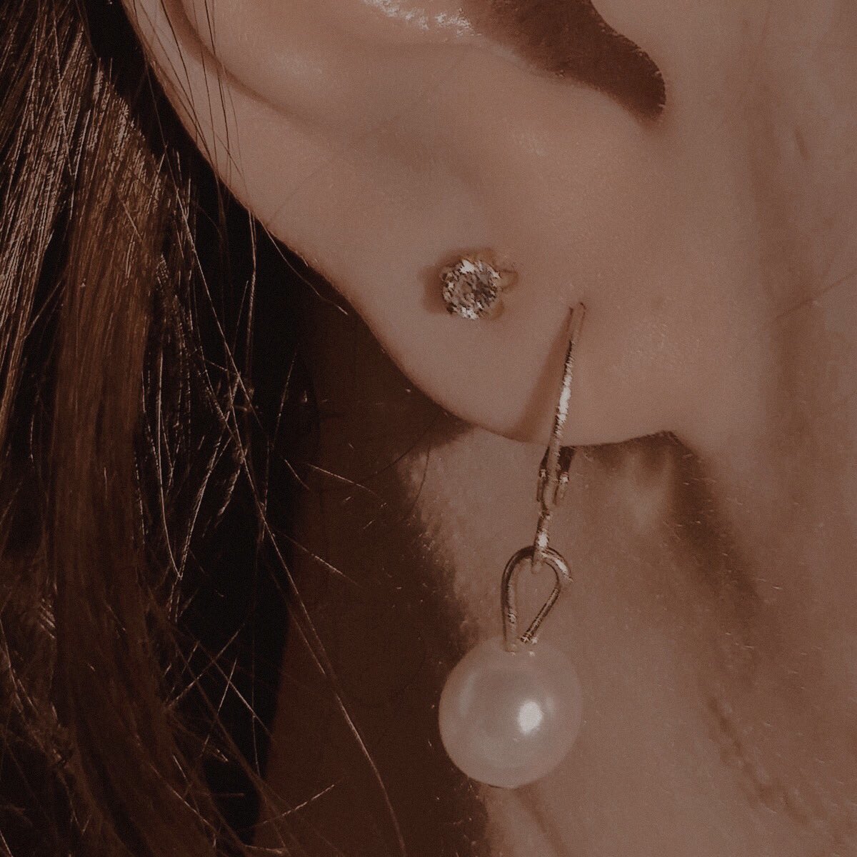 ʚɞ˚ ༘♡ ⋆｡˚ 𝐘𝐨𝐮 𝐫𝐞𝐜𝐞𝐢𝐯𝐞𝐝 𝐚…

     𝐀𝐮𝐬𝐭𝐞𝐧 𝐅𝐚𝐧𝐭𝐚𝐬𝐲 𝐁𝐚𝐬𝐤𝐞𝐭.🦢
     𝐋𝗂𝗏𝗋o: Once upon a broken heart.
     𝐏α𝗋α: @princ3ssDragna

           ❝ stories are made of both truths and lies, […] what matters is the way that we believe in them. ❞