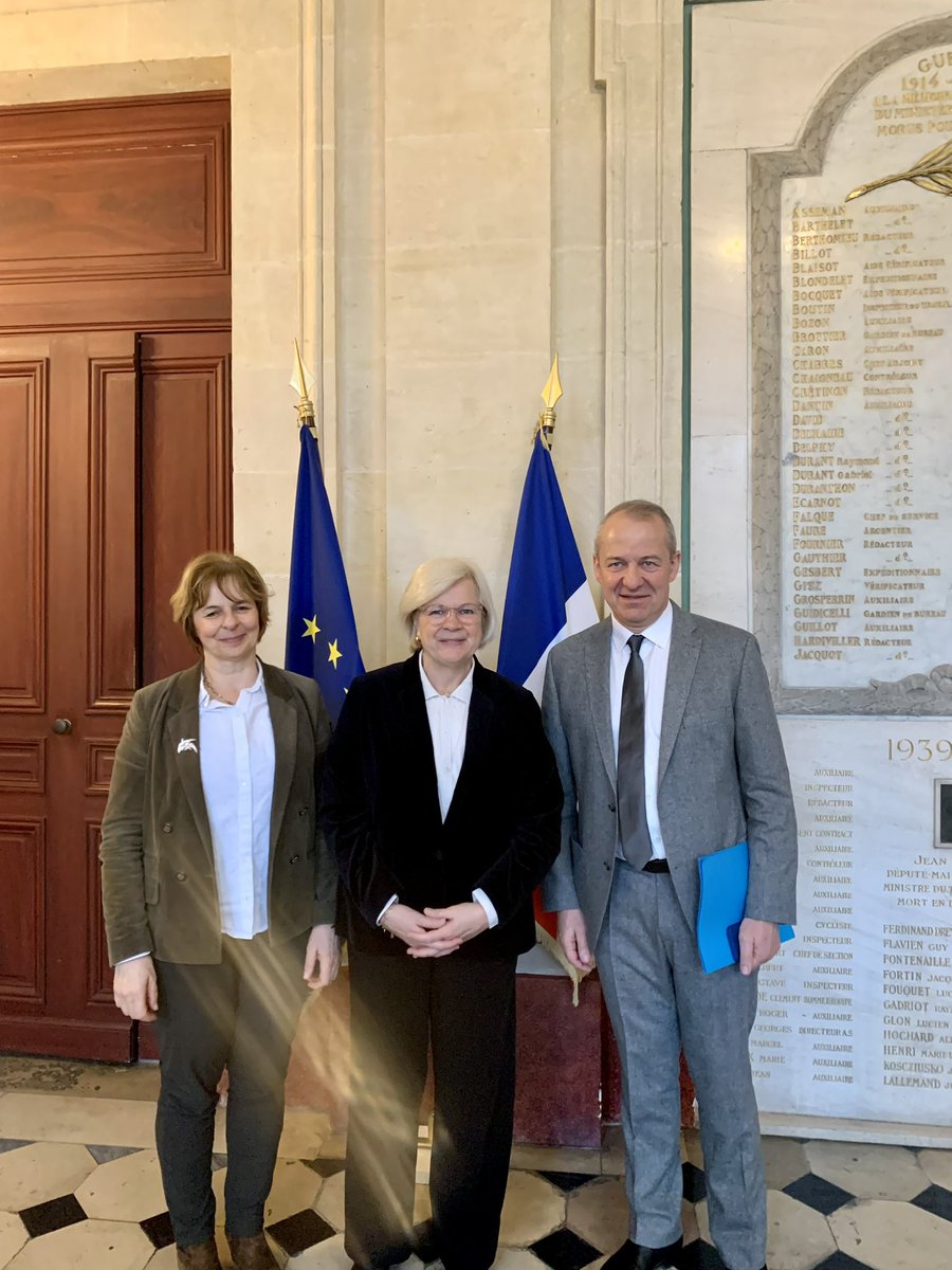VGUILLOTIN's tweet photo. Reçue ce matin avec @jf_husson par la ministre @CaVautrin pour parler de santé en Meurthe-et-Moselle, notamment la situation de l’hôpital de Mont-Saint-Martin et les spécificités liées à notre situation transfrontalière https://t.co/kzJZfcxpWi