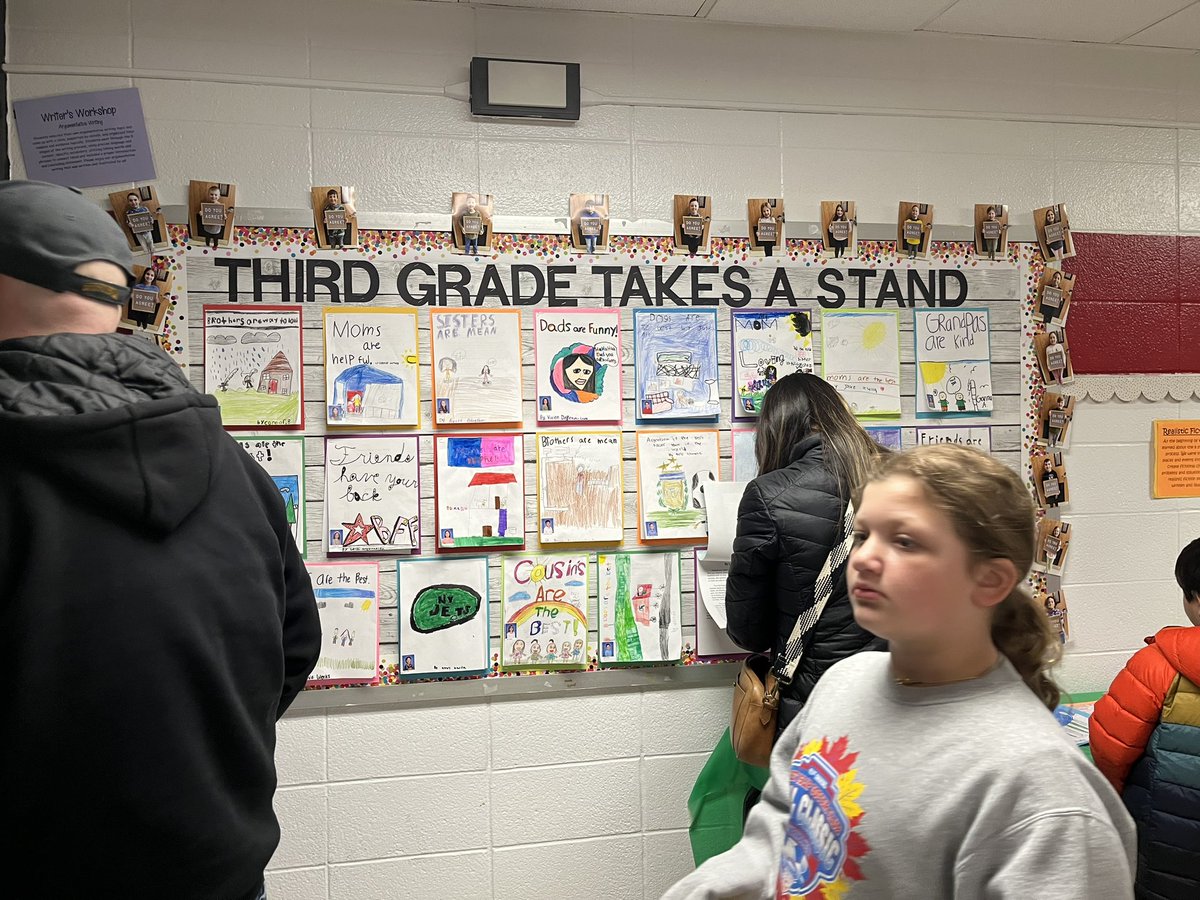 jfkeipride's tweet photo. We are so proud of our students’ accomplishments!  Their beautiful projects were on display last night!  Thank you to everyone who joined us! EIPRIDE FOREVER @eischools https://t.co/jLwyyb68tn