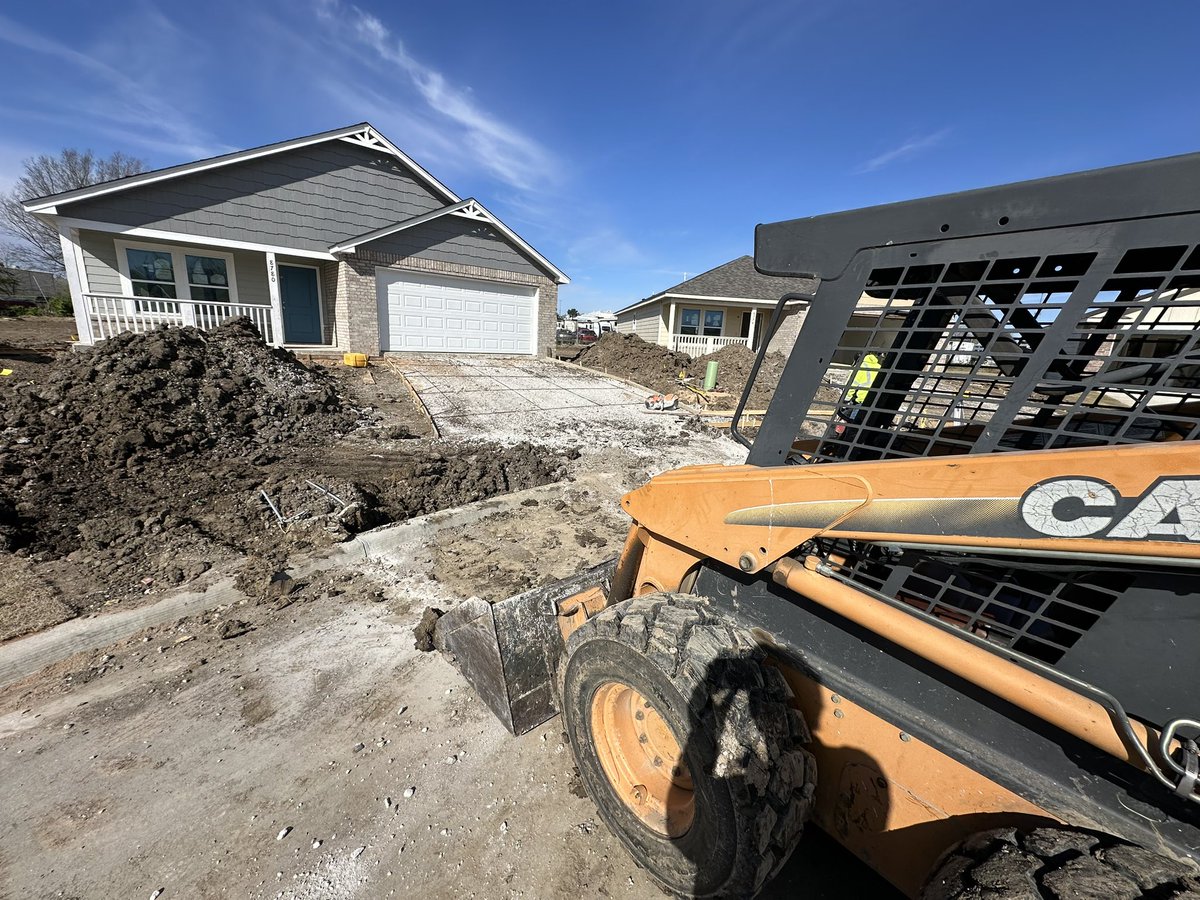 FitBuilderTUL's tweet photo. Another beautiful day! Driveways being prepped and poured later. Trim going in and cabinet / final on 2 others. What are you working on today? https://t.co/e6fui211UR