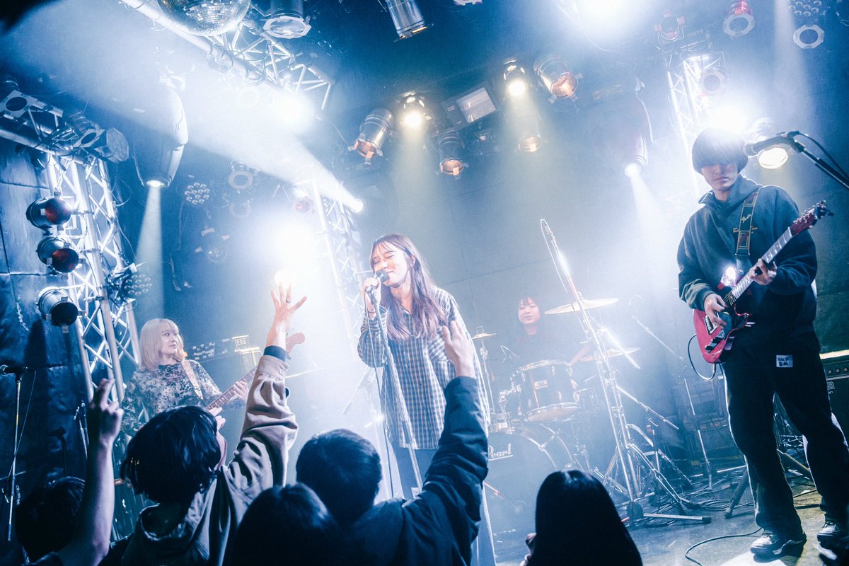 __hn3pch's tweet photo. 〈2024.03.26〉

teenager Music
📍Live LABO YOYOGI https://t.co/y5aIThnVeP