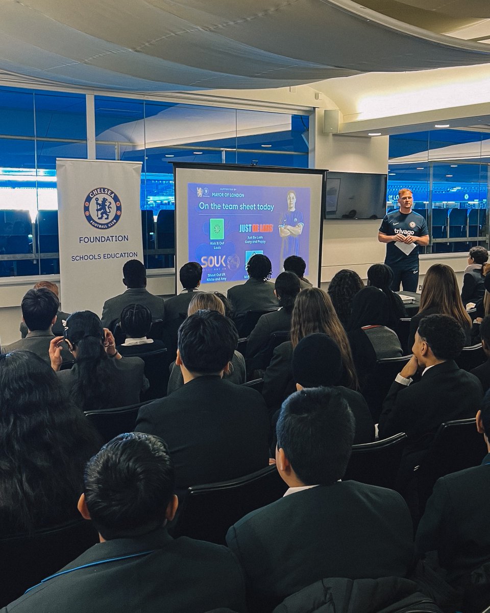 Celebrating another successful Standing Together programme 🙌

Funded by the @MayorOfLondon & @MOPACLdn
#SharedEndeavourFund, local secondary school students participated in a variety of workshops challenging extremism and all forms of hate. 👏