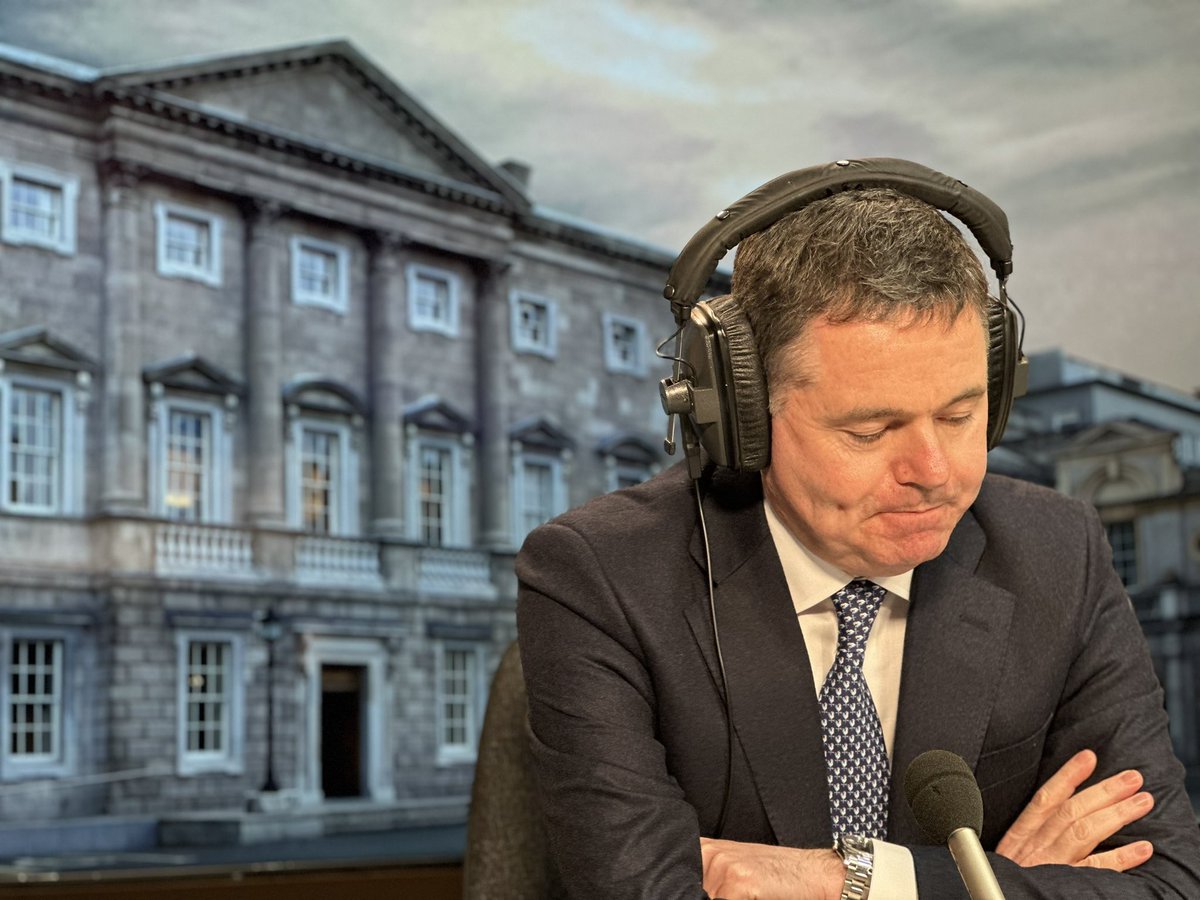 📻Minister @Paschald is live on @kierancuddihy @NewstalkFM now speaking about the additional funding announced today for public capital projects. Listen below ⬇️ goloudplayer.com/radio/newstalk