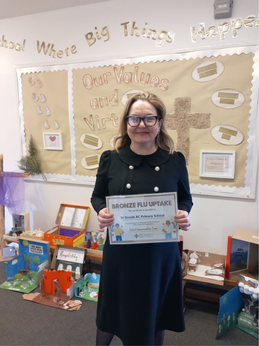 On our rounds we’ve been busy delivering certificates to schools who achieved over 60, 70 & 80% flu uptake. Here’s @StDavidsRCPri with their bronze award! As we plan for the next, we wanted to say a huge thank you to all our schools for their amazing support during flu season!