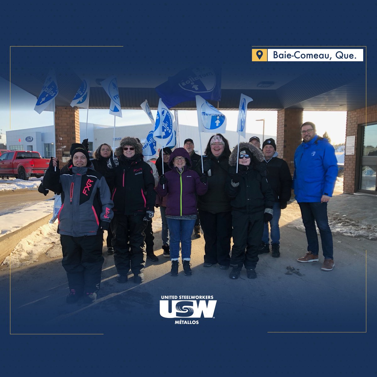 Dominic Lemieux, the director of United Steelworkers District 5 @MetallosQc, joined the workers of Comfort Inn in Baie-Comeau on the picket line to demonstrate #solidarity and support to the 20 workers at the facility who initiated a strike last Friday.