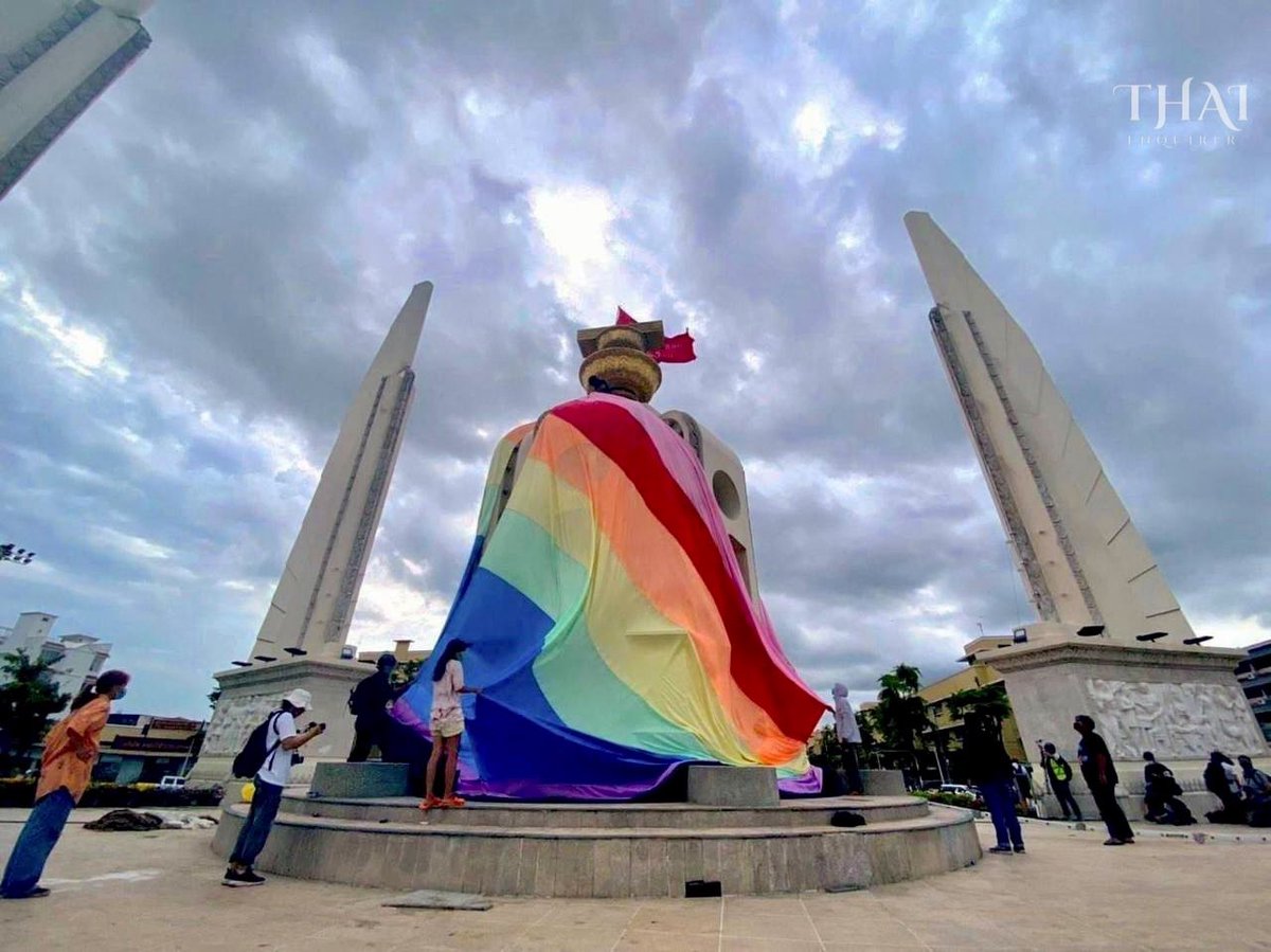 AthosIt's tweet photo. This is HUGE!!! Congrats Thailand on being an amazing beautiful country ❤️ So happy for the community and all the citizens who get to love who they want!!! #Thailand #samesex #MarriageEqaulity #สมรสเท่าเทียม https://t.co/cjuf3EvcpR