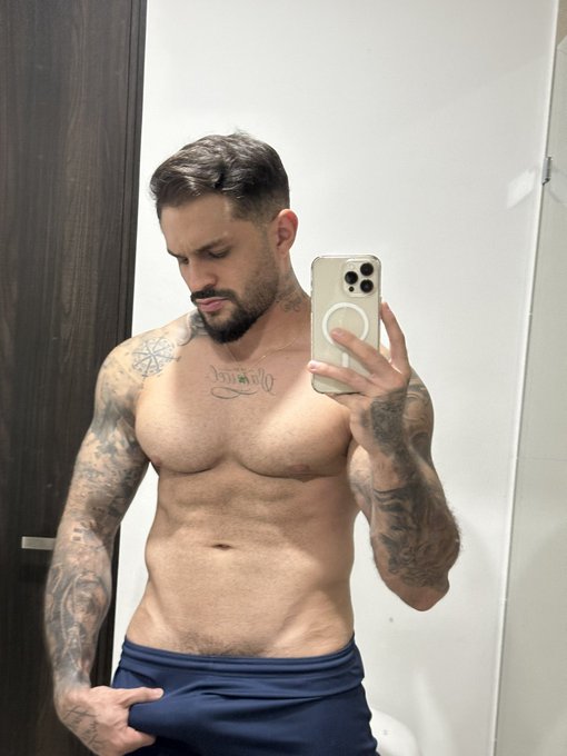 🤫🤫 https://t.co/5xiyinNVrq