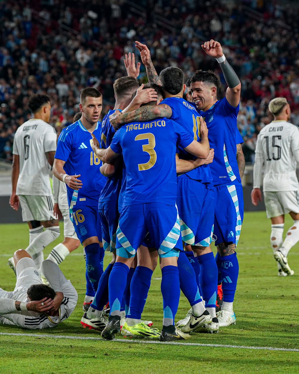 La mejor manera de cerrar esta última fecha FIFA. Gran trabajo, equipo. #vamosargentina 🇦🇷