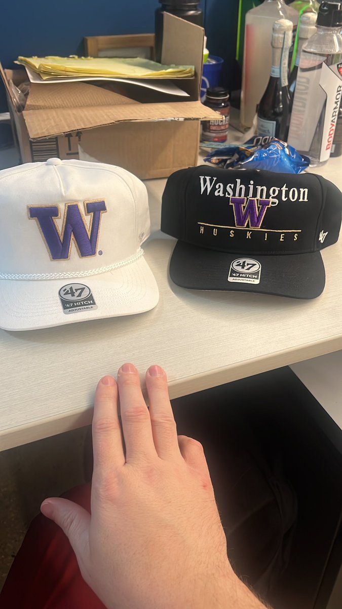 Return_Of_RB's tweet photo. We’re ready … @UW_MBB https://t.co/XjOMfzQTut