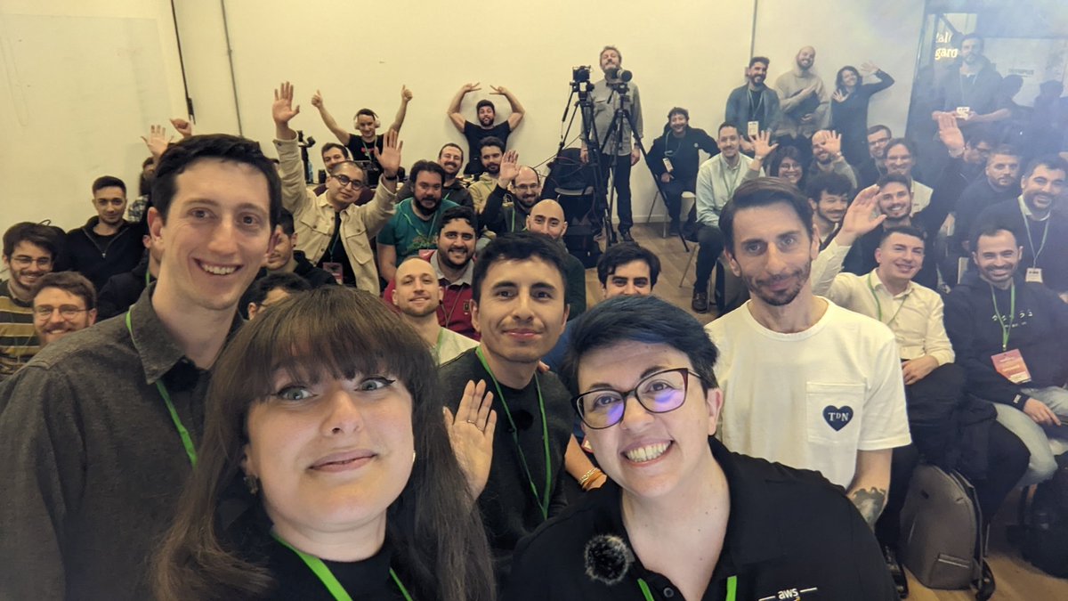 BertainaMichela's tweet image. How a tech community can shape the developers life?
We have answered to this question in a great panel with @granze @EC_Gerson @MrSantoni @monicaontech 

@PythonMilano @reactjs_milano #MilanoJs #AWSMilano @CodemotionIT

#CodemotionOnTour #StateOfEuropeanTechCommunities