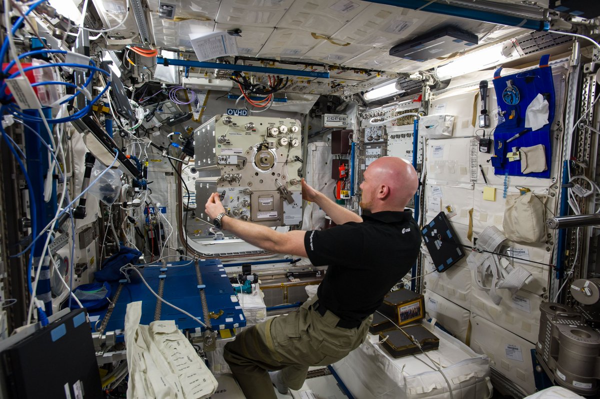 The Electromagnetic Levitator facility aboard @Space_Station enabled accurate measurements of density, viscosity, and surface tension of an aluminum-copper alloy. These results could contribute to lead-free soldering and automotive industry applications. doi.org/10.1007/s11661…