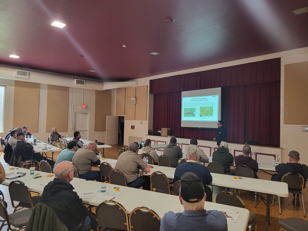 Great turnout at the NE Ohio Agronomy School today in Ashtabula County! State Specialist Dr. Horacio Lopez-Nicora sharing SDS mgmt. updates. #BattlefortheBelt #Plant24
<a href="/StepUpSoy/">Laura Lindsey</a> 
<a href="/OrtezCornCrops/">Osler Ortez</a> 
<a href="/tdill25/">Taylor Dill</a> 
<a href="/CropNetwork/">Crop Protection Network</a>