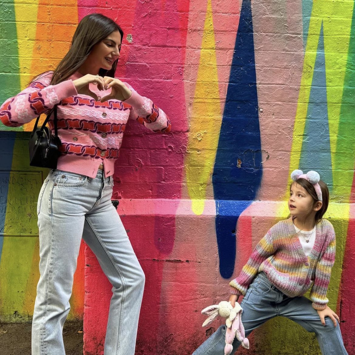 itsmissdr3's tweet photo. melbourne with my mini ✨💖🦋 https://t.co/Ryjq1HBYzd
