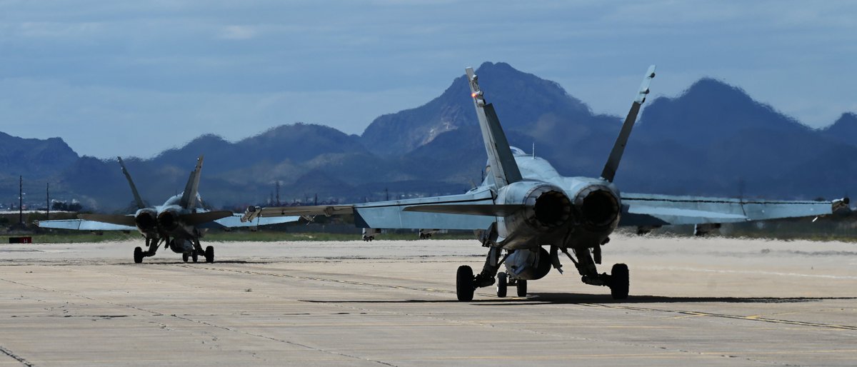 OPE🇨🇦 Two CF-18 Hornet aircraft assigned to the Royal Canadian air force taxi during Exercise Cougar South at Davis-Monthan Air Force Base, Ariz., March 14, 2024. More photos here: dm.af.mil/Media/Article-…