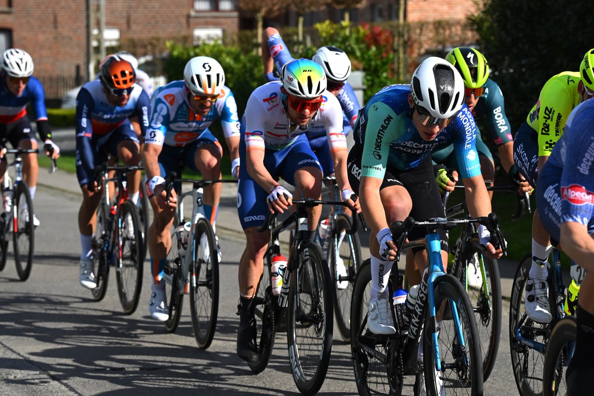 🇧🇪 <a href="/DwarsdrVlaander/">Dwars door Vlaanderen</a> 

1⃣1⃣ <a href="/PGautherat/">Pierre Gautherat</a> prend la 11e place 💪 <a href="/damientouze/">Damien Touzé</a> termine dans ce même groupe.

1⃣1⃣ <a href="/PGautherat/">Pierre Gautherat</a> takes 11th place 💪 <a href="/damientouze/">Damien Touzé</a> finishes in the same group.

#DECATHLONAG2RLAMONDIALETEAM - © Getty