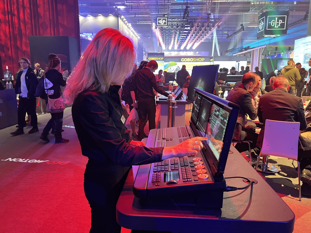 AvolitesLtd's tweet photo. @pls_frankfurt 2024 was a showcase of innovation, notably with the debut of the new Avolites D7 and demonstrations of newly released Titan V17. #Thankyou to everyone who came and visited us on the stand! #Avolites #Prolightsound24 #LightShow #LightingTech https://t.co/Pxdz0l2L2e