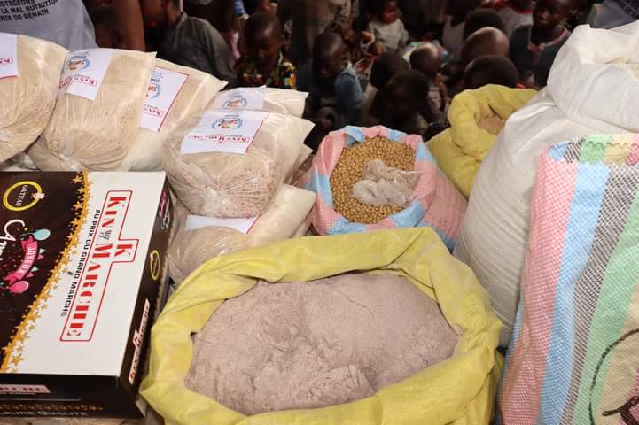 IdrpRdc's tweet photo. #SécuritéAlimentaire
Même en temps de conflit, la lutte pour une alimentation saine des enfants et des femmes reste vitale. Nous sommes solidaires de nos partenaires dans cette mission cruciale. 

@PamCongo
@kinmarche
#Santé 
#nutrition https://t.co/cQylCitGm9
