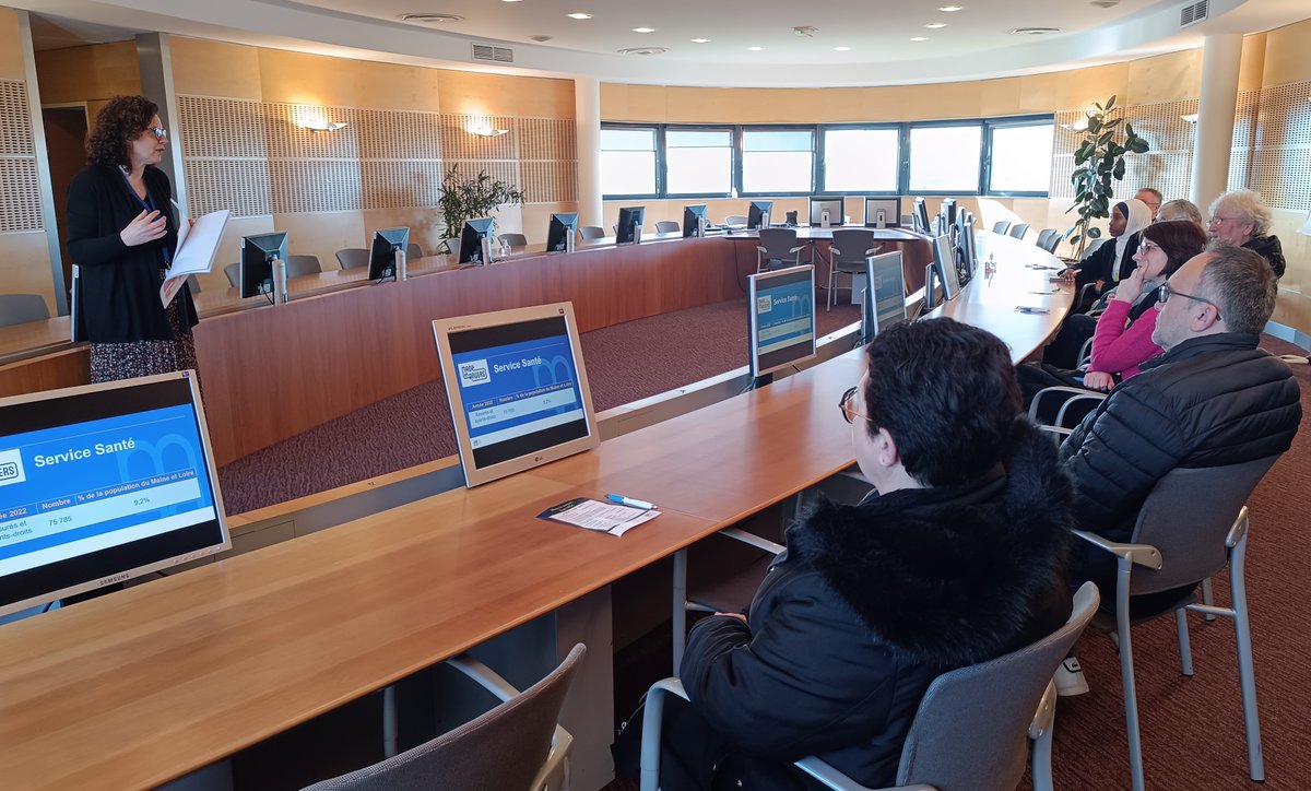 msa49actu's tweet photo. [#MadeInAngers]
Retour sur les visites du 27 février, 5 mars et 19 mars !
Curieuses d'en apprendre plus sur le fonctionnement d'un organisme de #protectionsociale, près de 70 personnes sont venues découvrir les services et les métiers de la #MSA.
+ d'info👉https://t.co/zbKDnXQep2 https://t.co/DA2hbB9Sgc