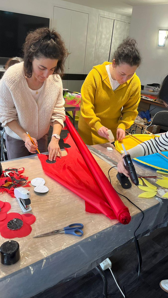 Last week, with The New Carnival Company, we held workshops to help our community group leaders prototype their @HatFair Carnival outfits 😍 We can't wait to see what they come up with! #HelloWinchester #HatFair2024
