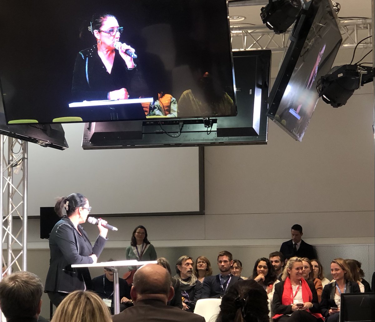 🎉 Un succès pour Les Assises Nationales du #BienVieillir dans la @seinesaintdenis et pour @IDEAL_Co ! Allocution de clôture de @fadila_khattabi, Ministre déléguée chargée des personnes âgées et des personnes handicapées @StadeFrance, @SilverValley_, @ReSante_Vous #fpt #seniors