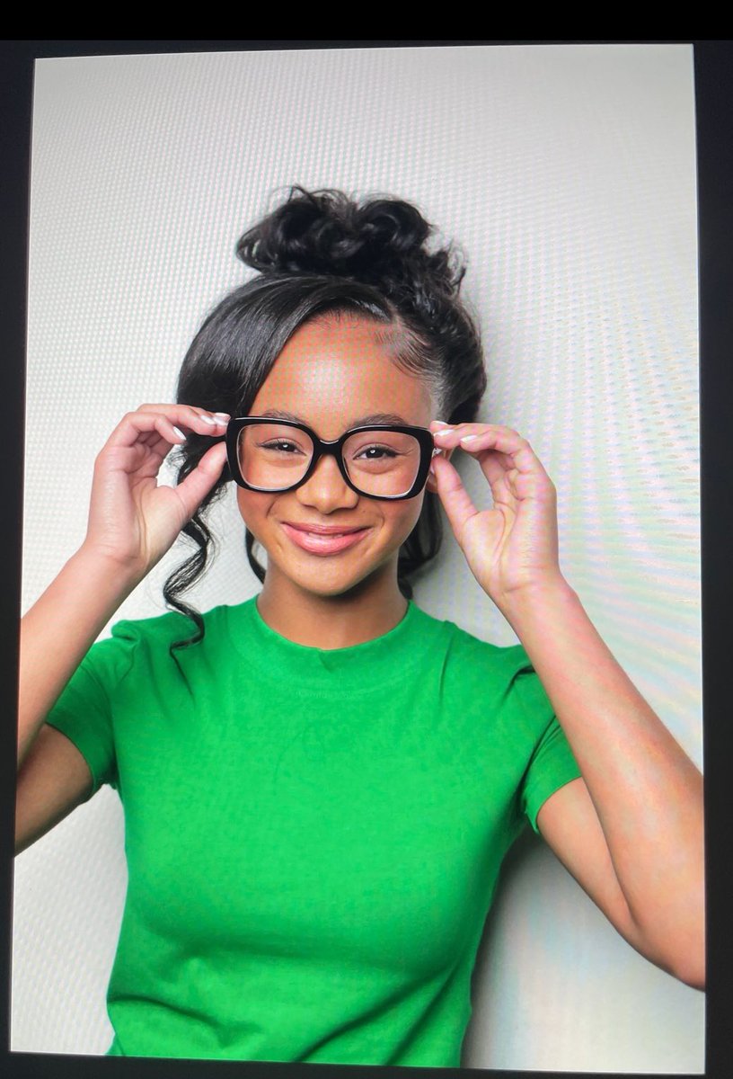 Happy Wednesday! Keeping up with school ✨✨ next week is Spring Break. 
4.89 weighted GPA 🙌🏽✨✨