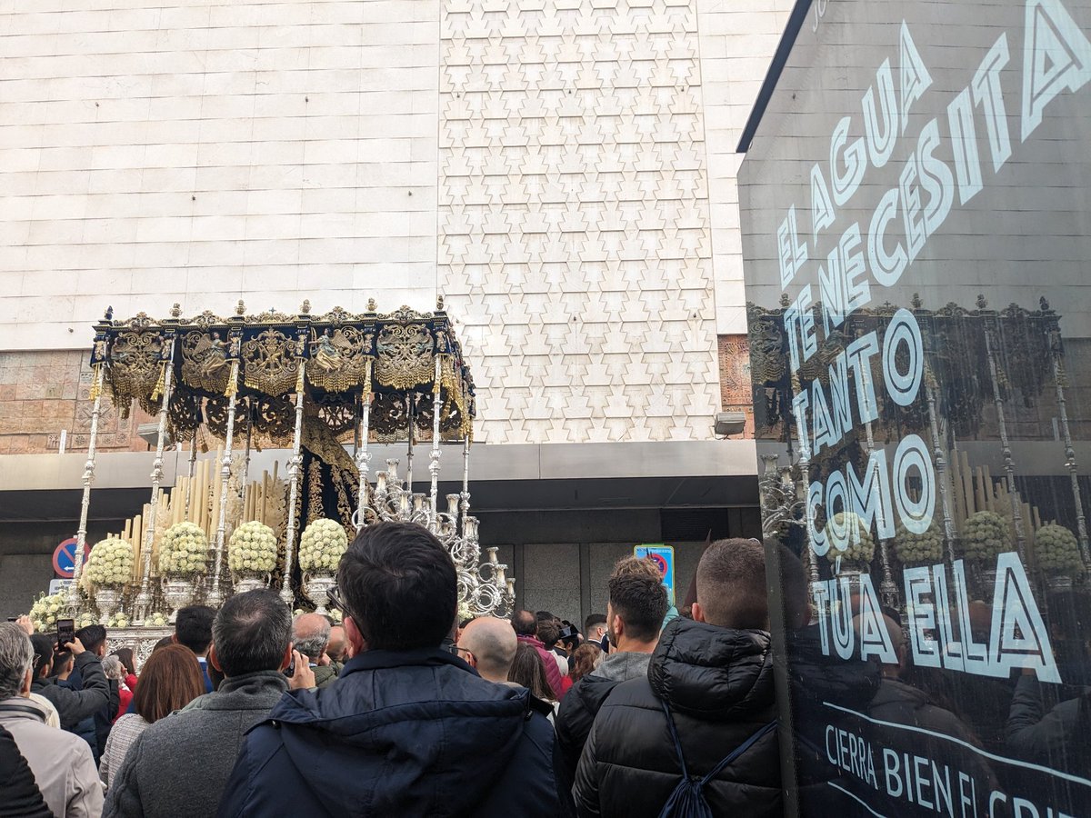 PasionDeSevilla's tweet photo. ''El agua te necesita tanto como tu a ella''.

#SSantaSevilla24 https://t.co/3P0pbufwx5