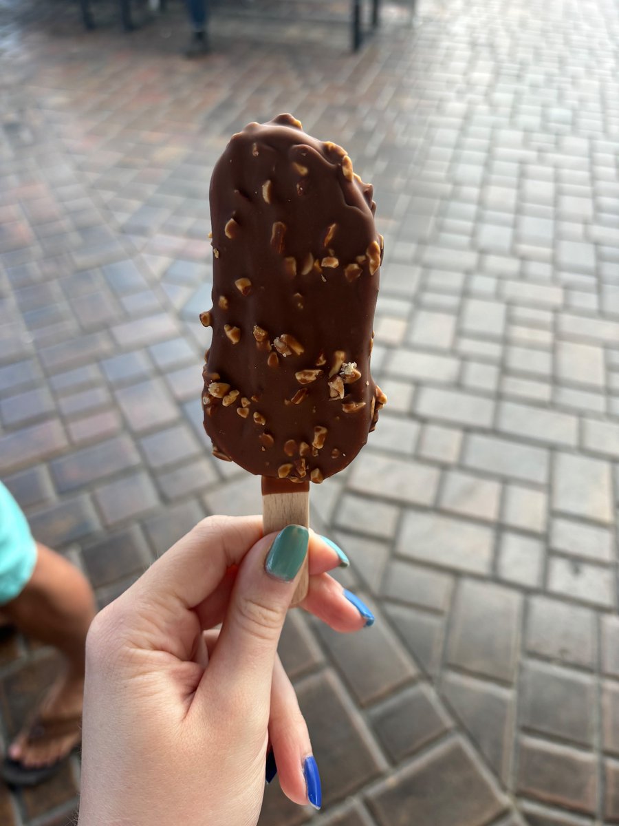 recovdom's tweet photo. 😋😋 https://t.co/gbuQCpY41T