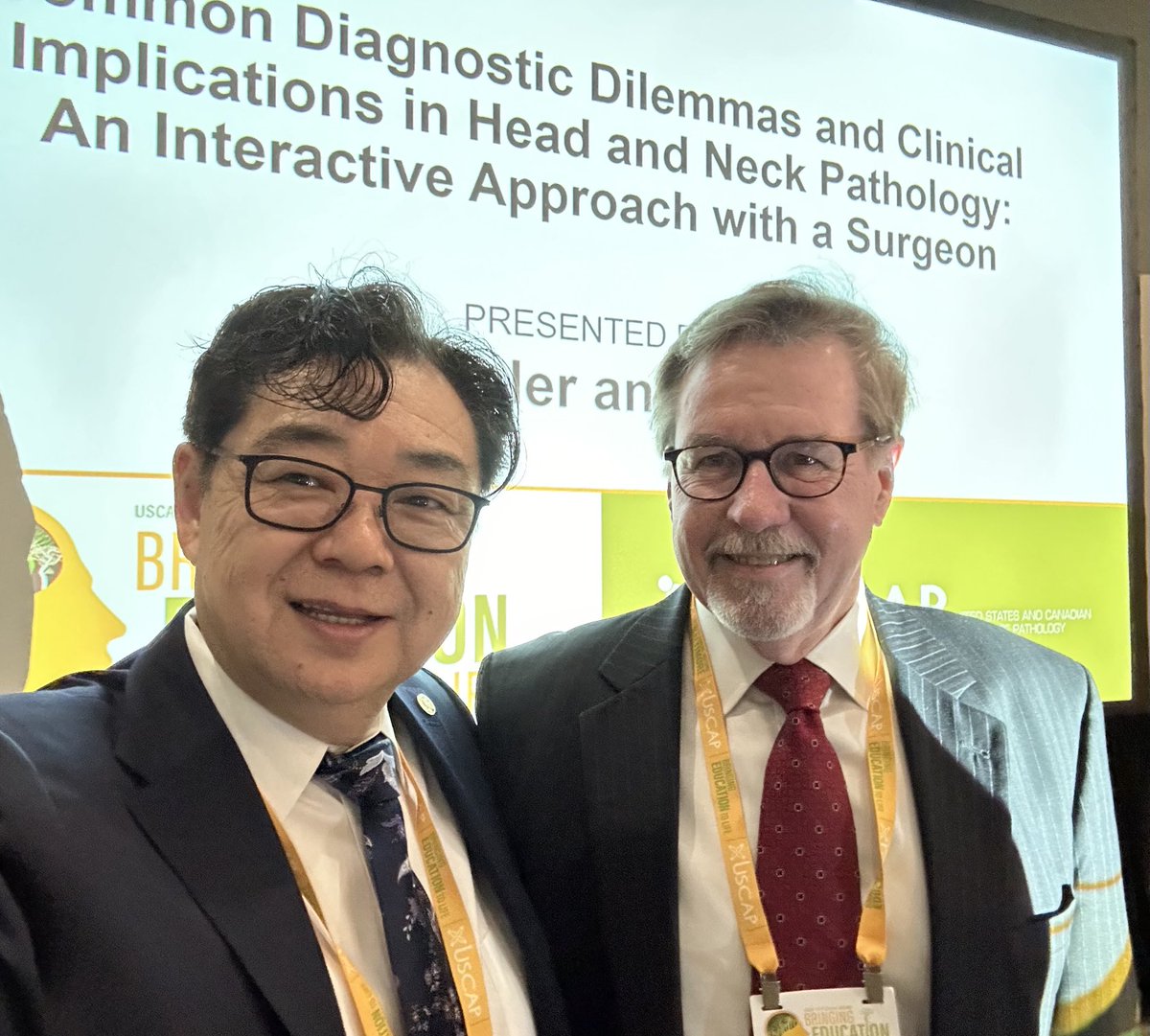 Photoed my course Co-Director, a seasoned surgeon, immediate past chairman of Head&Neck Surgery at ⁦@MayoClinic⁩. The interactions between a pathologist and treating physician led to robotic discussions and a well attended ⁦@TheUSCAP⁩ short course. See u next year!