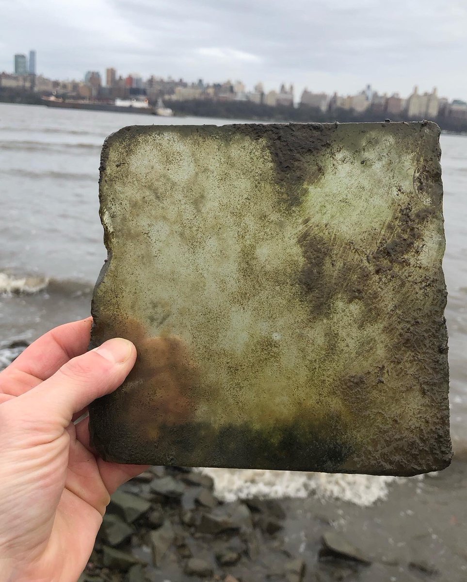 findnsave1776's tweet photo. #mudlarking you really never know what you’re gonna find! Like this #glasstile #mudlarkingfind #mudlarkingfinds #seaglass #beachglass #findsfromtheground #savinghistory #treasurehunting #beachcombing #seaglassing #riverfinds #riverfind #foreshorefinds #foreshorefind https://t.co/NlcgcJWY5n