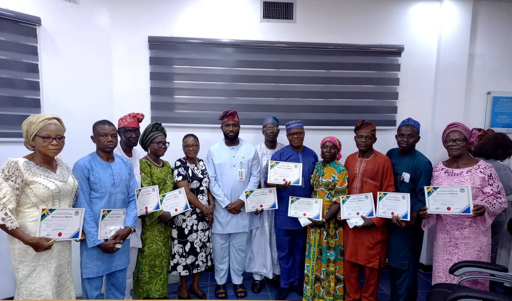 LWC AGOG, AS THE CORPORATION CELEBRATES SEND FORTH OF HER RETIREES FROM MERITORIOUS SERVICE .....Engr. Mukhtaar Tijani presents Certificates of Service to deserving retirees.....read more facebook.com/share/p/R4WWxS…
