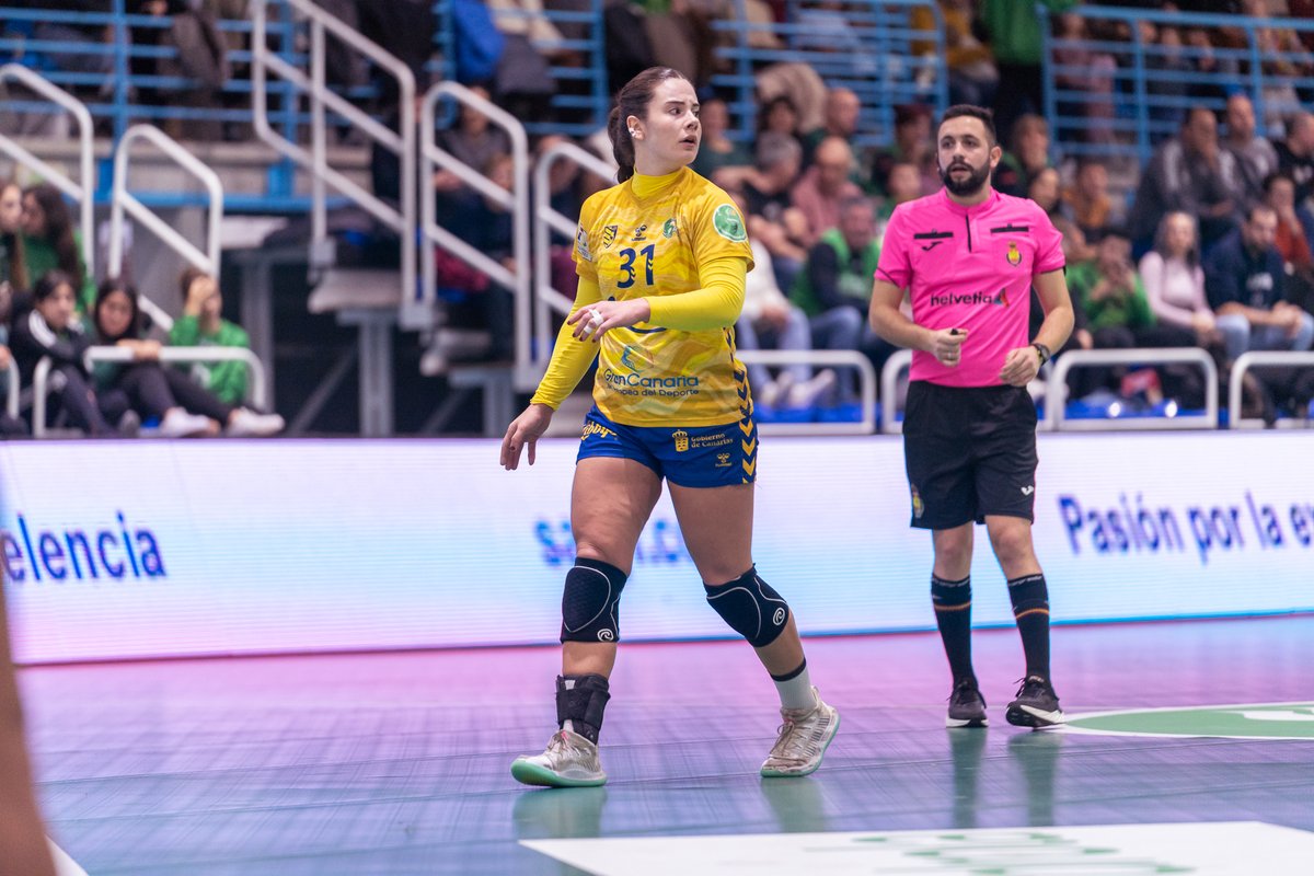 IberdrolaDHF's tweet photo. 🤯 ¡2⃣5⃣0⃣ 𝐳𝐚𝐫𝐩𝐚𝐳𝐨𝐬 de @mariazaldua7 en la #LigaGuerrerasIberdrola!

🔝 ¡La jugadora de @BMRemudas no deja de crecer en sus 4⃣ temporadas en la élite!

🤩 ¡𝒁𝒐𝒓𝒊𝒐𝒏𝒂𝒌, 𝑴𝒂𝒓𝒊́𝒂!

#Balonmano #SheLovesHandball #NúmerosRedondos https://t.co/7UG9bpfx38