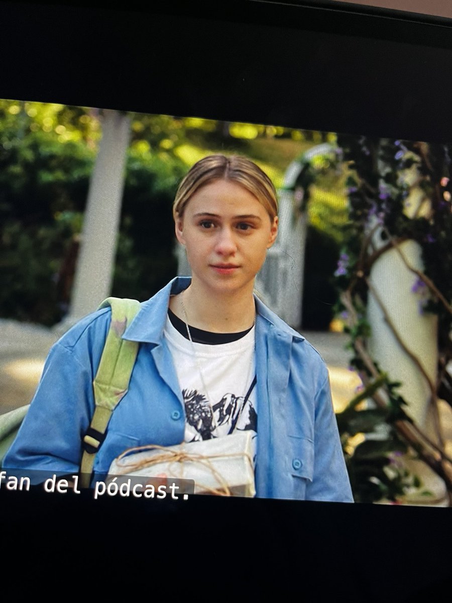 laprincesa_blog's tweet image. El live Watch de BODIES ^3 
Ajjajaja
Esta machanga que no es la del podcast y eso no es ninguna información relevante es como la Farmiga pequeña de hacendado pero yo ya la quiero 💜

#livewatch #bodiesbodiesbodies