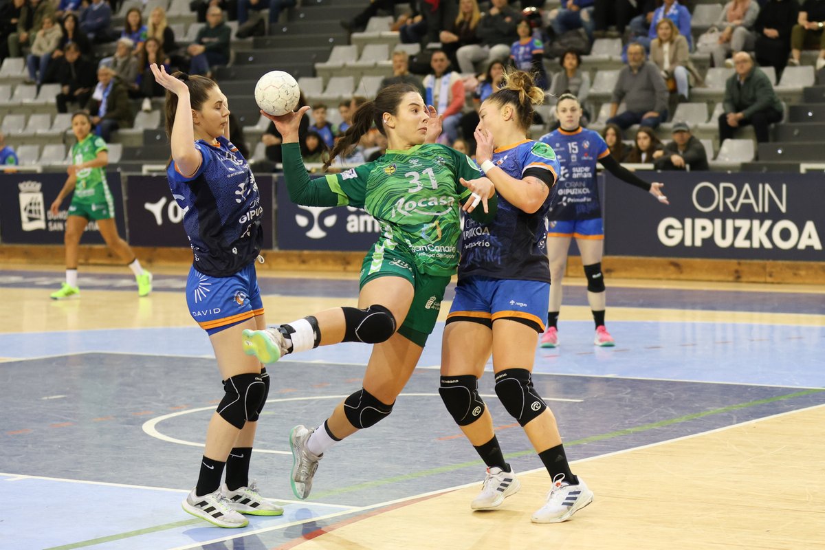IberdrolaDHF's tweet photo. 🤯 ¡2⃣5⃣0⃣ 𝐳𝐚𝐫𝐩𝐚𝐳𝐨𝐬 de @mariazaldua7 en la #LigaGuerrerasIberdrola!

🔝 ¡La jugadora de @BMRemudas no deja de crecer en sus 4⃣ temporadas en la élite!

🤩 ¡𝒁𝒐𝒓𝒊𝒐𝒏𝒂𝒌, 𝑴𝒂𝒓𝒊́𝒂!

#Balonmano #SheLovesHandball #NúmerosRedondos https://t.co/7UG9bpfx38
