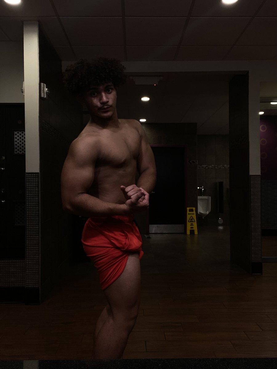 You can grow a bigger chest..right now.

No PEDs. No Weird Workouts. No Long Workouts.

What's the sauce?

Putting your chest in a stretch position which allows it to under heavier pressure.

Meaning you'll build a bigger chest.

You are welcome...that'll be $999.