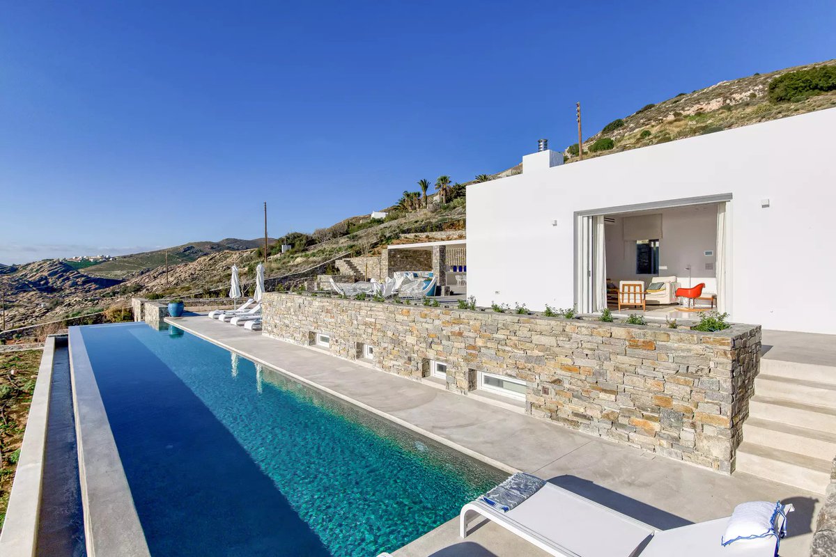 HomeViewsOnX's tweet photo. 📸Villa Ivy in Paros, Cyclades, Greece https://t.co/Whn3NnzKIk