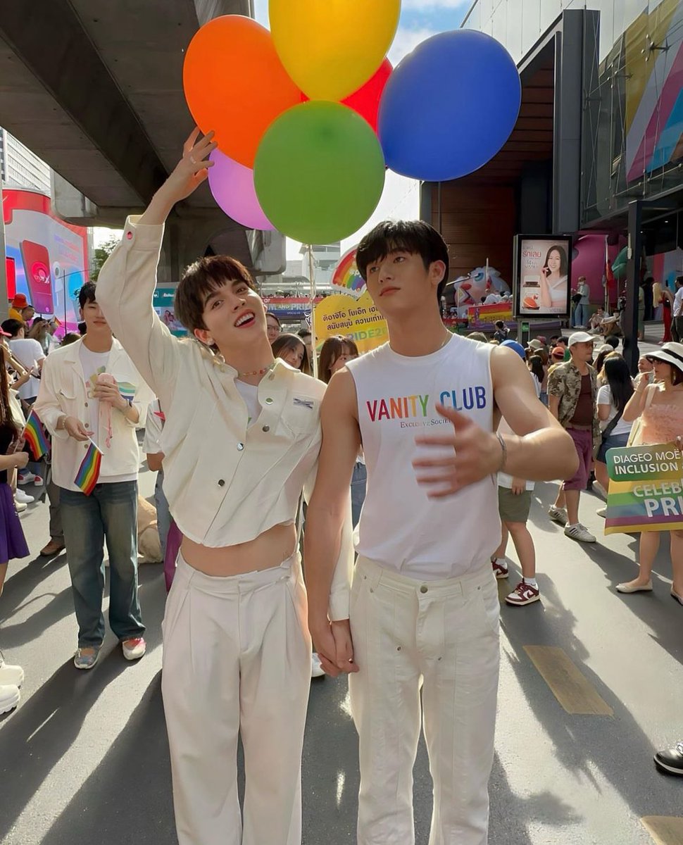 Bank_mondop's tweet photo. LOVE IS WIN🌈💕
 #สมรสเท่าเทียม https://t.co/LgZQsZm6Cz