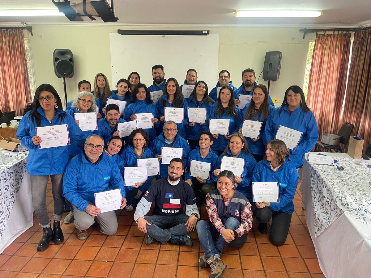 Hace unos días, bajo nuestra estrategia #TodoChilePreparad realizamos una nueva capacitación a 25 profesionales de Aldeas Infantiles para promover bajo el modelo “Formador de Formadores” el desarrollo de capacidades y herramientas sobre la gestión del riesgo de desastres 👏