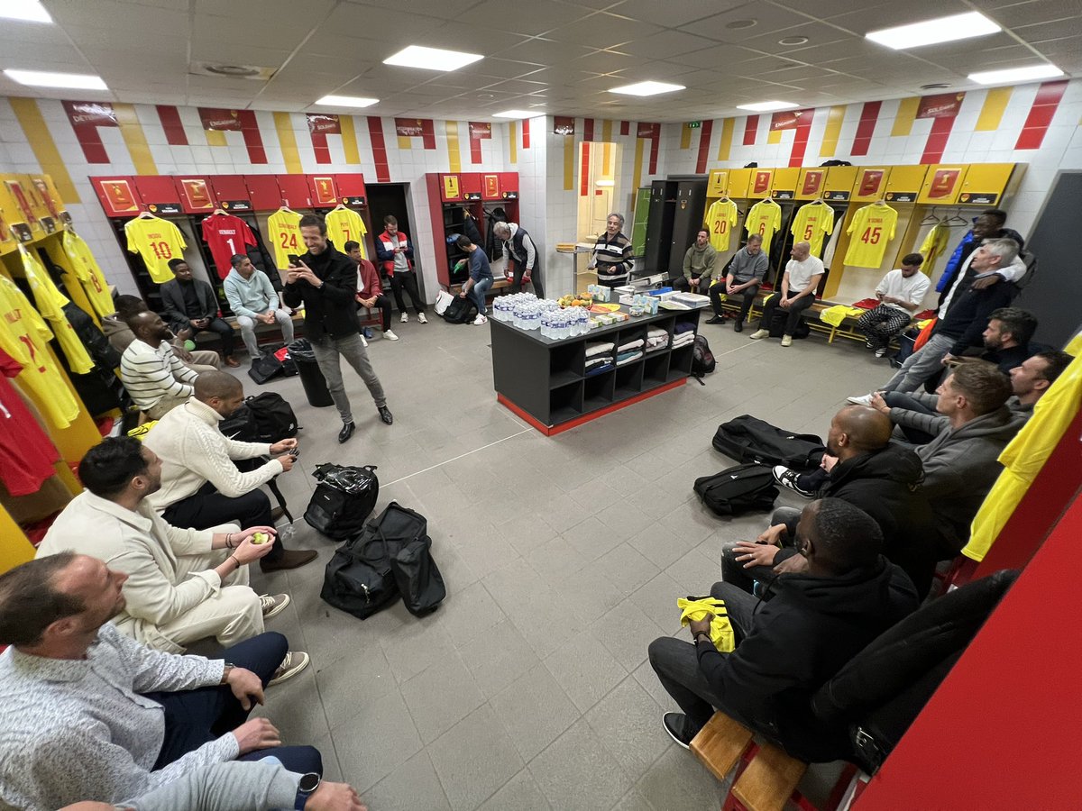 Les mots de Jacky Lemée : « Jouons au ballon »  ⚽️