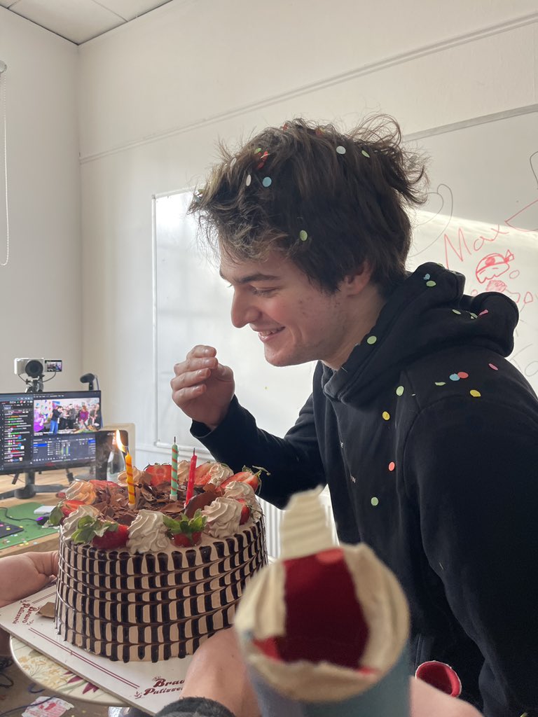 TubboTWO's tweet image. I JUST BROKE MY LONGEST STREAM RECORD!!

Thank you everyone so so much ❤️