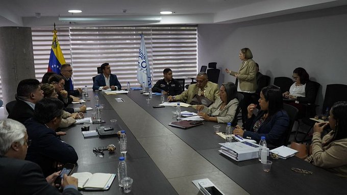 minecofinanzas's tweet photo. #OfertaExportable || Gobierno Bolivariano iniciará Plan de Asistencia al Exportador Venexporta 2024.
#30Mar
Leer más: https://t.co/QRevJe6dsQ https://t.co/WtpSJ2L2Yd