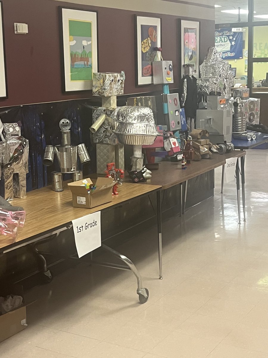 WashingtonNPS's tweet photo. We Love our ⁦@WashingtonNPS⁩ robots from our One School One Book project!  Well done! #npspanthers #BEOUTSTANDING https://t.co/aU469bhxXP