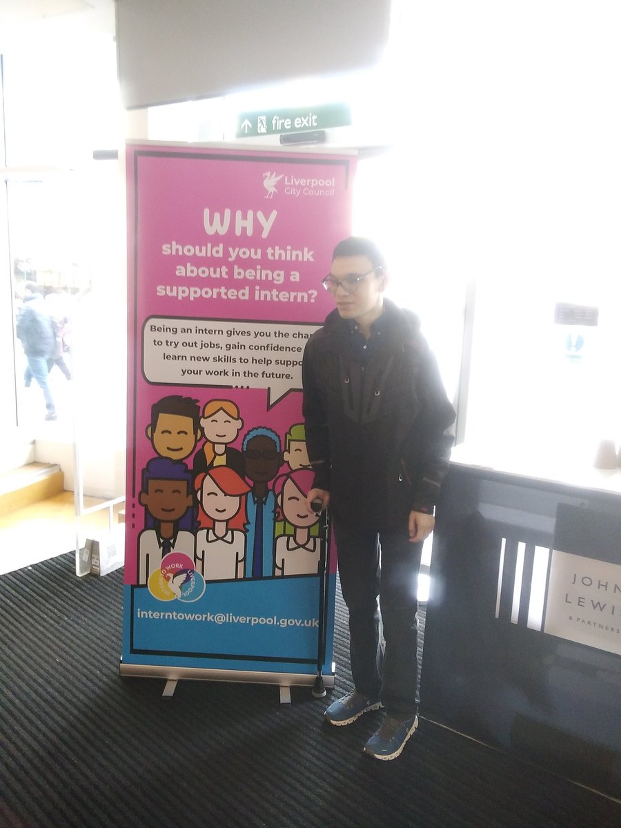 GreenbankIntern's tweet photo. We've had a great day promoting Supported Internships. Lovely for @harrygeorgiou07 to join us handing out our information leaflets and tote bags.#interntowork #NationalSupportedInternshipDay
@GreenbankColl @dfnsearch @lpoolcouncil @Hftonline https://t.co/iERyp9R4IV