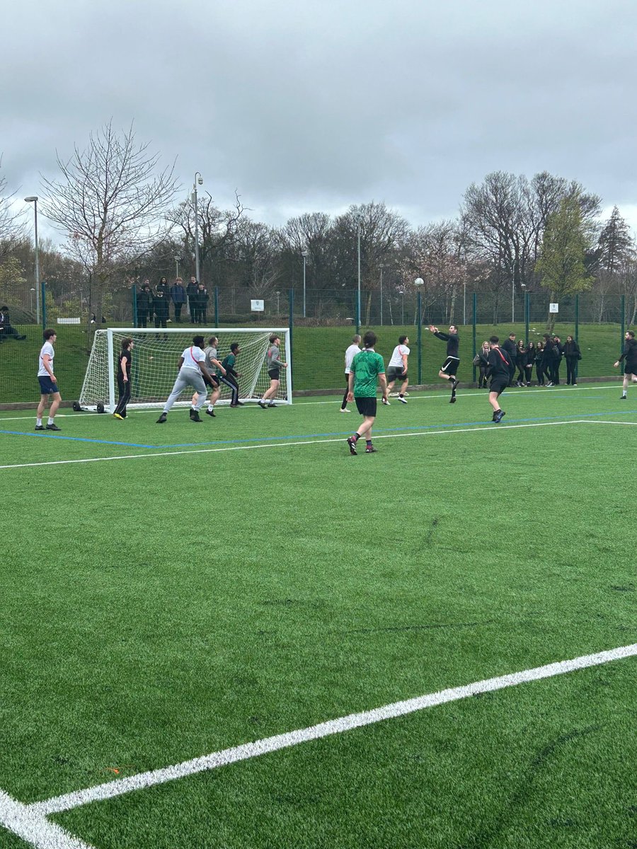 CHALLENGE THE STAFF ⚽️🏐💪

Successful two days of the S6 pupils Challenging the Staff this week 👏

Volleyball: Draw
Football: Staff Win

Thanks to all pupils and staff that contributed to the success of the event 👍

All funds raised will go towards the school’s Lent Charity 😁