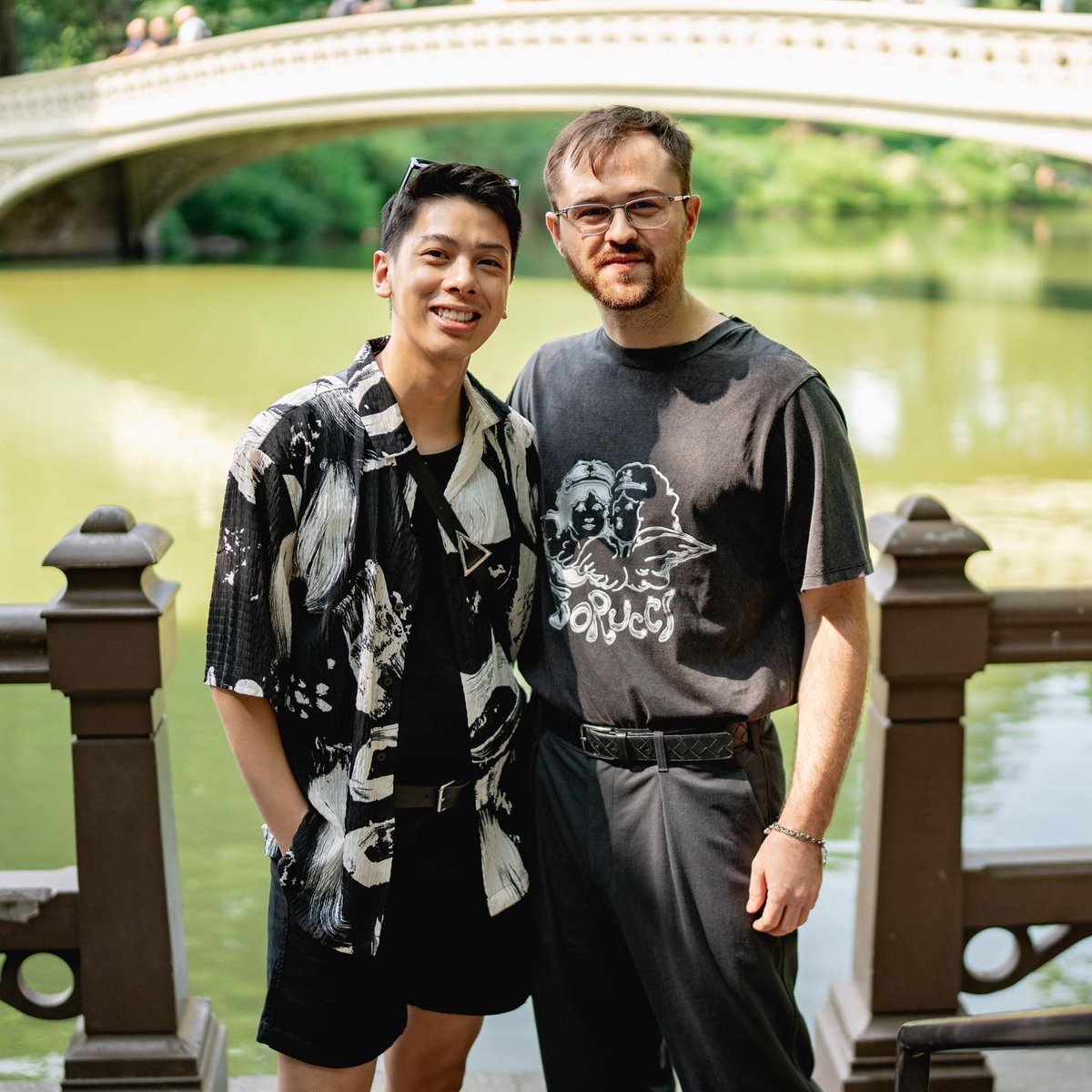 evollgbt's tweet photo. He said β Yesβ! ππ
π· @vlad_leto_nyc
π @proposal007
π - New York, New York
#proposal #engagementring #engagement #nycproposal #menengagementring #lgbtproposal #pridemonthproposal #gaymarriage #hesaidyes https://t.co/eEaF9JEtev