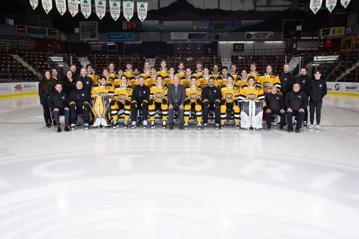 BCHLGrizzlies's tweet photo. Ladies and gentlemen your 2023-24 Victoria Grizzlies
#teampic https://t.co/8V8N8ZLcy8